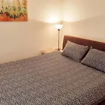 Stari Grad Apartment *