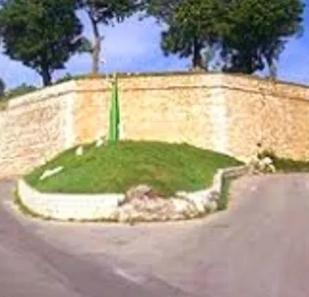Stari Grad Apartment *
